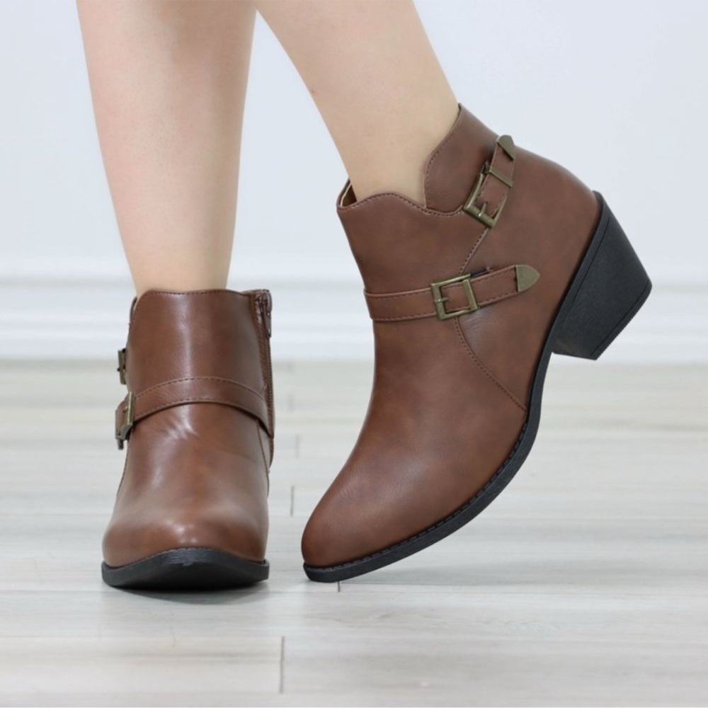 Women’s Ankle Tan Boots